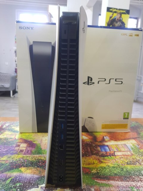 Konsola Sony PlayStation 5 825GB PS5 z napędem