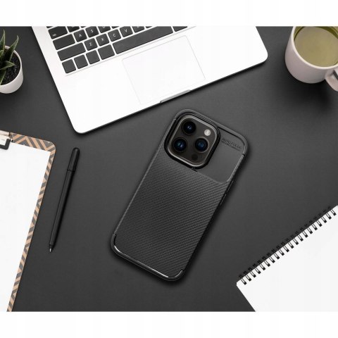 Plecki Carbon Premium do Apple iPhone 16 czarny