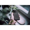 Plecki Carbon Premium do Apple iPhone 16 czarny