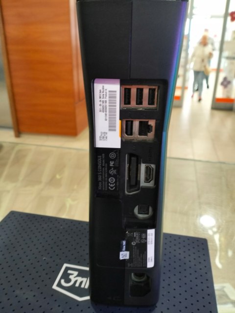 Konsola XBOX 360 S 250GB RGH Aurora + Kontroler