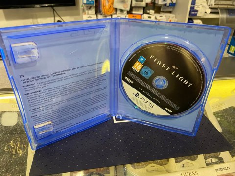 007 THE FIRST LIGHT PlayStation 5 (PS5) pudełkowa