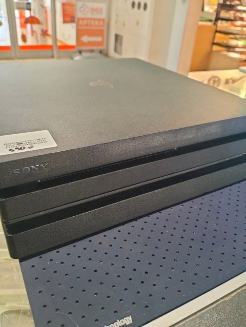Konsola Sony PlayStation 4 pro 1 TB czarny