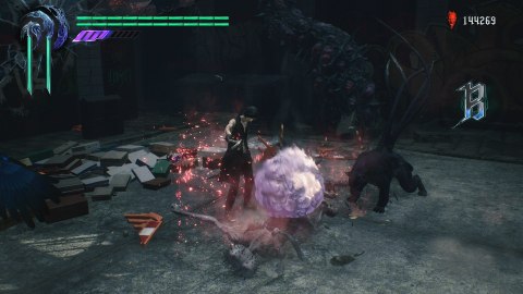 Devil May Cry 5 Devil Hunter Edition Nintendo Switch 2 pudełkowa