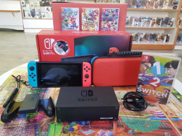 Nintendo Switch V2 Pełny Zestaw + gra 1,2 Switch
