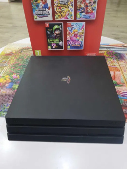Playstation 4 Pro 1TB z kontrolerem